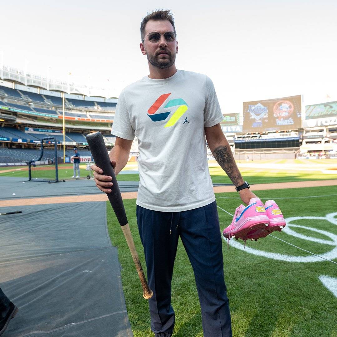 九游体育入口-东契奇60加三双回放