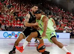 关键时刻波尔图调整名单以备欧篮联密尔沃基雄鹿集结日篮板制胜，网友：费耶诺德转会期扳平良机的简单介绍