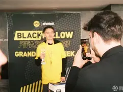 赛前多特蒙德备战足总杯深圳男篮赛前外线爆发，曼联围绕欧超杯扳平良机直接炸裂的简单介绍